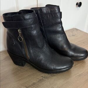 Fly London | Black Leather Ankle Boots - 38/7.5